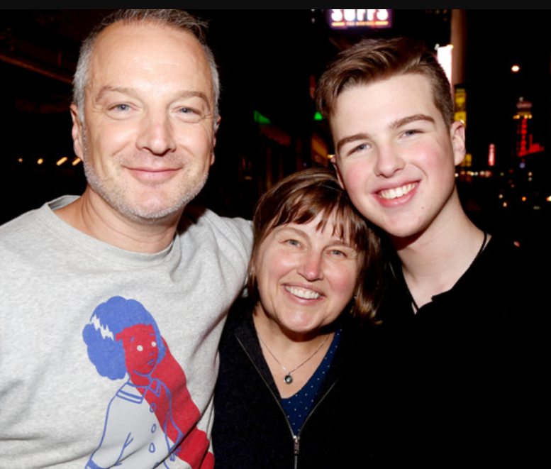 iain armitage parents